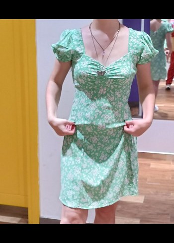 Yeşil Çiçekli V Yaka Elbise - Görsel 3