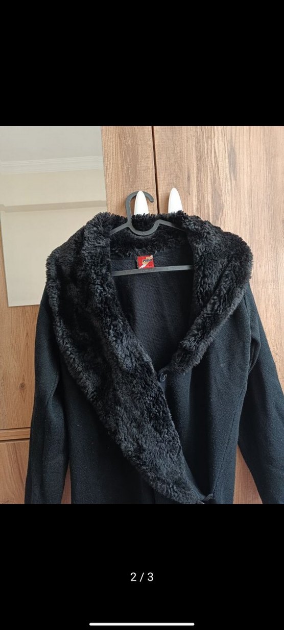 Siyah Peluş kürk Detaylı Uzun Kadın Kaban - Görsel 2