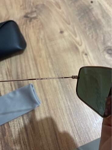 Beden Rayban 3958 julie