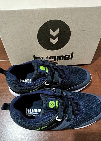 Hummel snekars