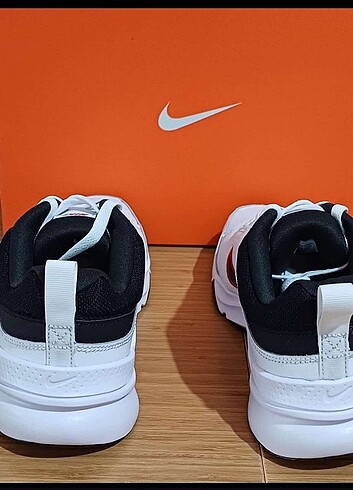 42 Beden Nike Sneakers