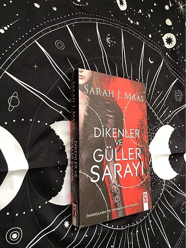 Dikenler ve Güller sarayı