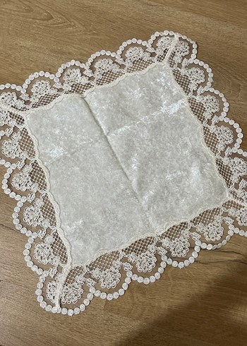 Nakışlı Vintage Beyaz Masa Örtüsü 4 parça - Görsel 2