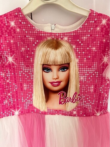 Diğer Barbie tütü elbise