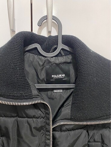 xs Beden Pull and bear şişme mont