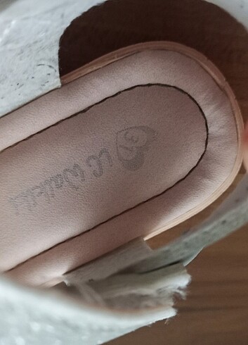 LC Waikiki Kız çocuk sandalet 