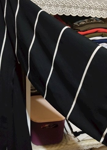 Siyah Çizgili Uzun ferace - Görsel 3