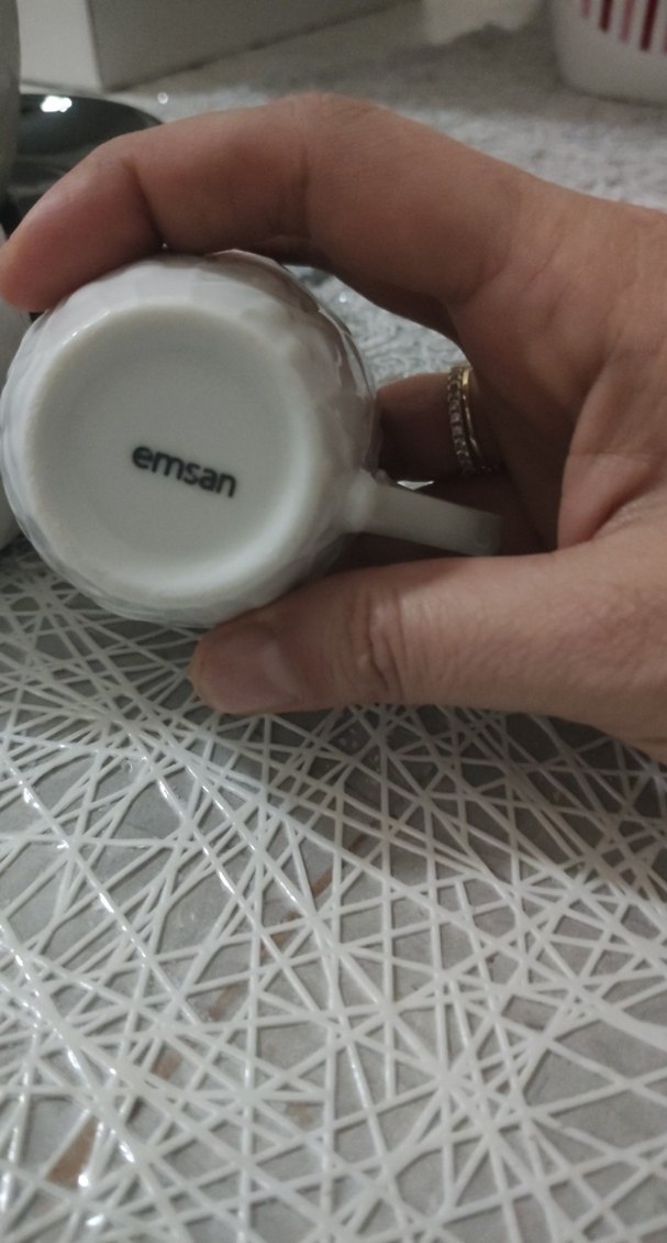 Beyaz Kabartmalı Seramik Fincan Seti - Görsel 4