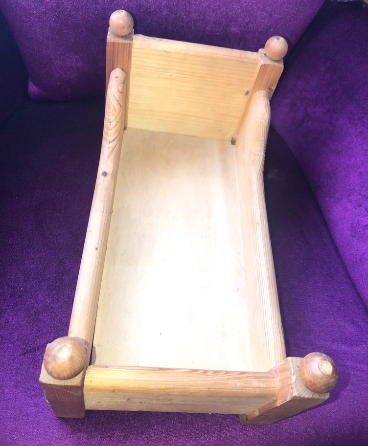 Vintage Ahşap Oyuncak Bebek Karyolası - Görsel 3