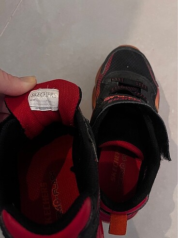 33 Beden siyah Renk Skechers çocuk ayakkabısı