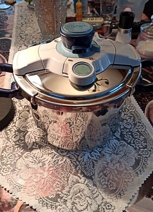  Beden beyaz Renk Tefal CLIPSO düdüklü tencere