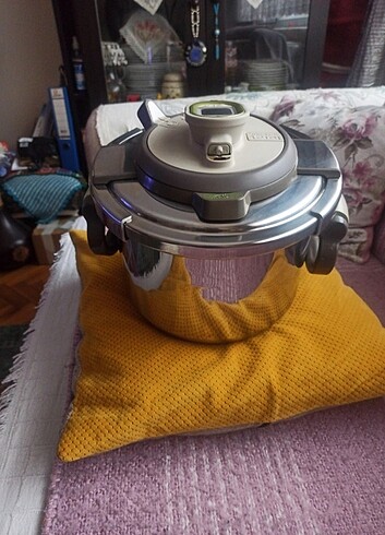 Beden beyaz Renk Tefal Acticook 6 lt düdüklü tencere