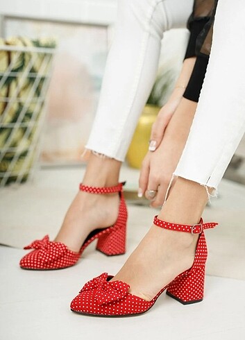 38 Beden Kırmızı ayakkabı 
