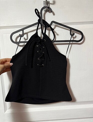 Twist crop
