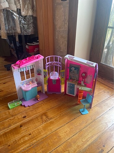 Barbie veteriner merkezi