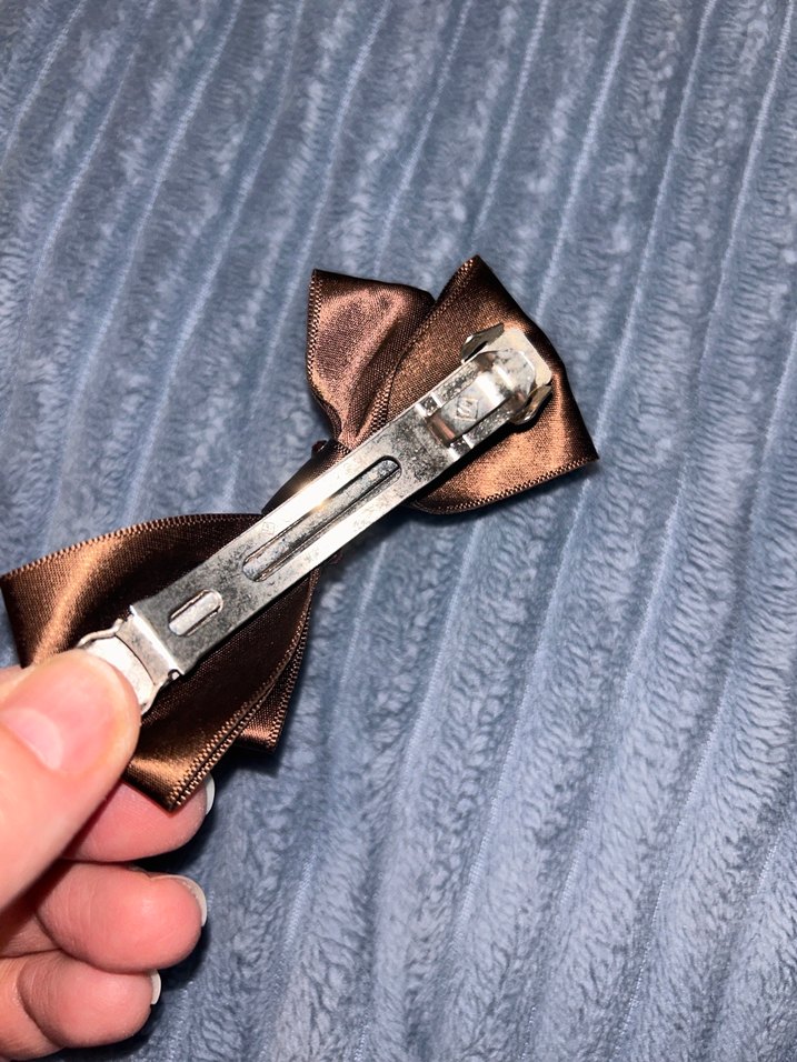 Herry marka Parlak Kahverengi Saten Fiyonk Toka - Görsel 3