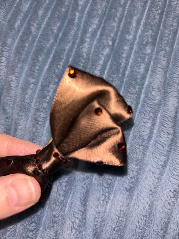 Herry marka Parlak Kahverengi Saten Fiyonk Toka - Görsel 2