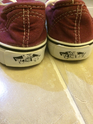 38 Beden Vans Bordo