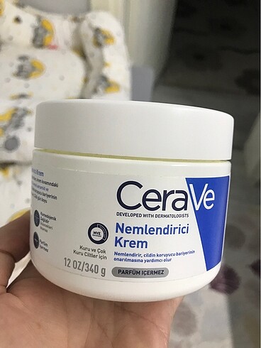 Cerave nemlemdirici krem