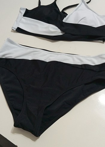 Beyaz Siyah Mini Bikini, Kemerli, İnce Askılı - Görsel 5
