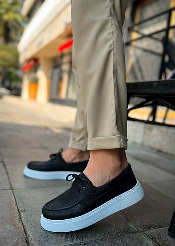 Diğer Siyah Deri Gorunumlu Bagcikli Sneaker