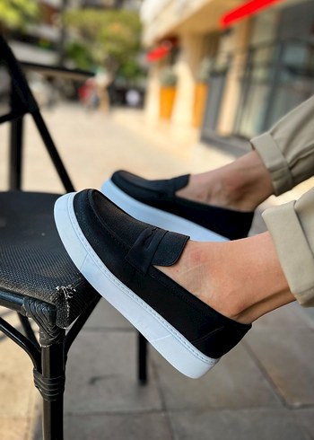 Diğer Siyah Slip On Sneaker Siklik Ve Rahatlik Bir Arada