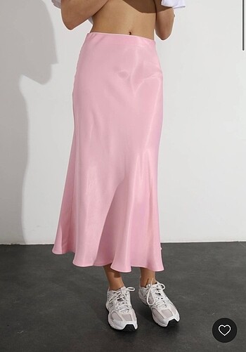 Neslihan Canpolat Pembe saten etek