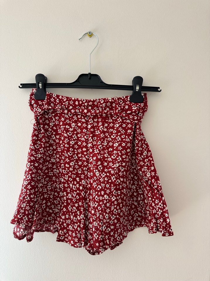 Pull and Bear Bordo Mini Şort Etek, Fırfırlı, Salaş Kesim - Görsel 4