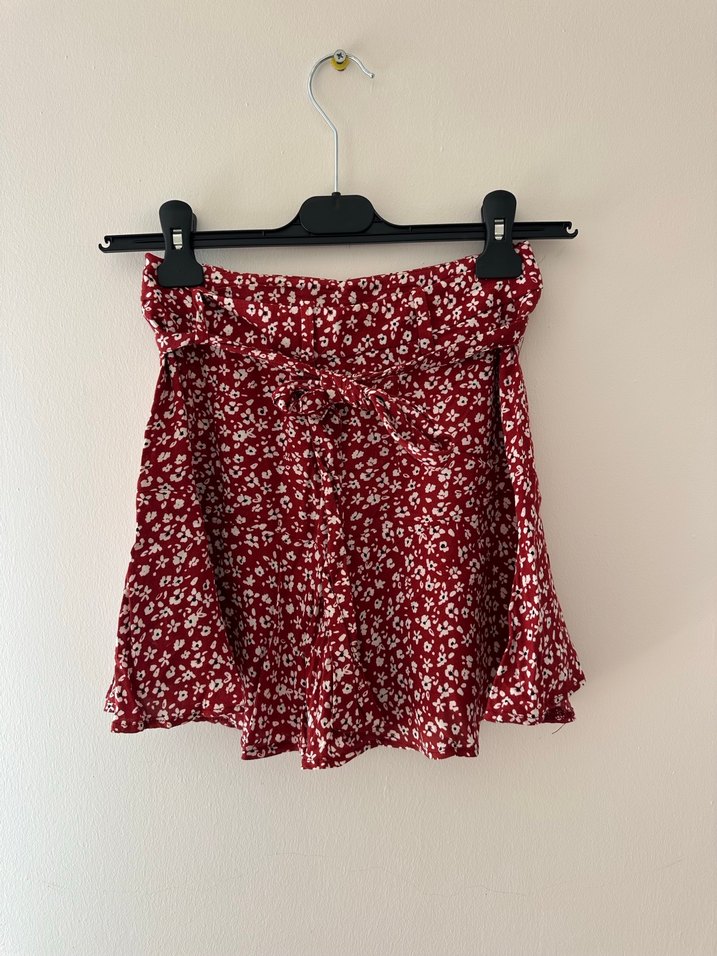 Pull and Bear Bordo Mini Şort Etek, Fırfırlı, Salaş Kesim - Görsel 2