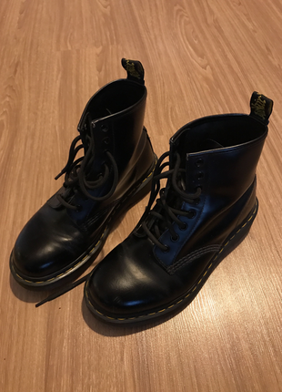 Tasarımcı Dr. Martens Bot
