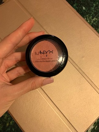 NYX Krem Allık