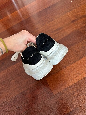 37,5 Beden Alexander McQueen Ayakkabı. Orjinaldir