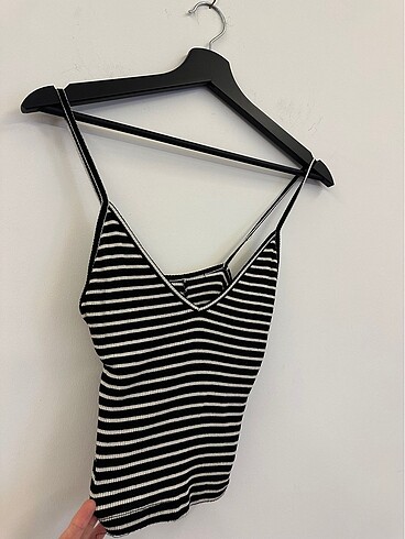 Brandy Melville askılı bluz