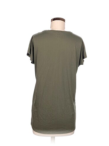 36 Beden New Look T-shirt %70 İndirimli.