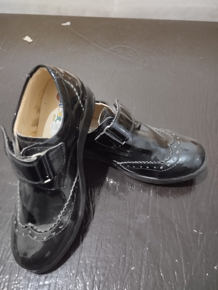 Erkek Çocuk Siyah Rugan Özel Ayakkabı - Görsel 4