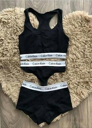 Calvin Klein Calvin klein 3 lü tanga büstiyer takım. Gri, beyaz ve siyah renk