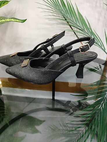 Vakko Vakko stiletto