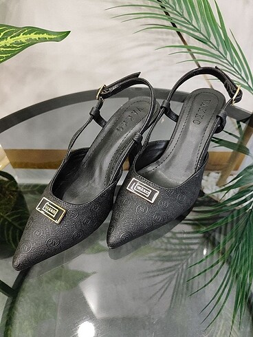 Vakko stiletto
