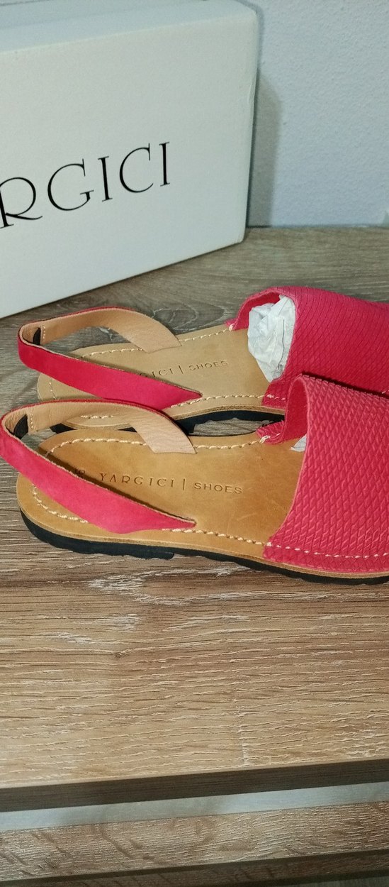 Kırmızı sandalet orjinal - Görsel 3