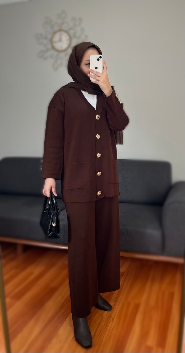 Düğmeli Uzun Kahverengi Kadın Triko Takım - Görsel 2