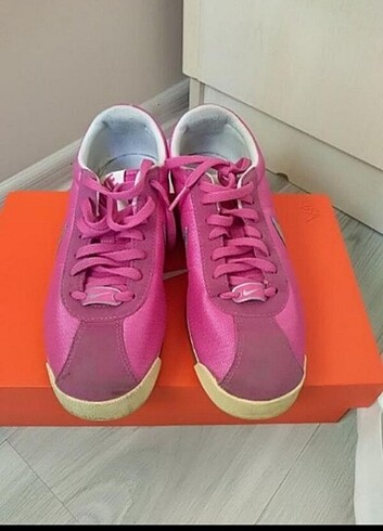 36,5 Beden pembe Renk Orjinal Nike spor ayakkabı 