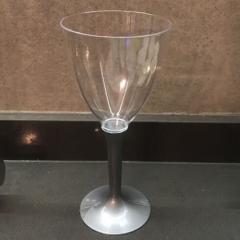 Lüks Gri Ayaklı Plastik Şarap Bardağı