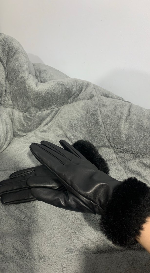 Siyah Kürklü Deri Kadın Eldiveni - Görsel 2