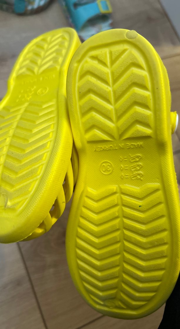 Sarı Kız Çocuk Kaydırmaz Sandalet - Görsel 3