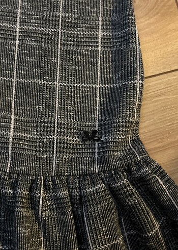 Kareli Gri Kolsuz Kız Elbisesi - Görsel 3