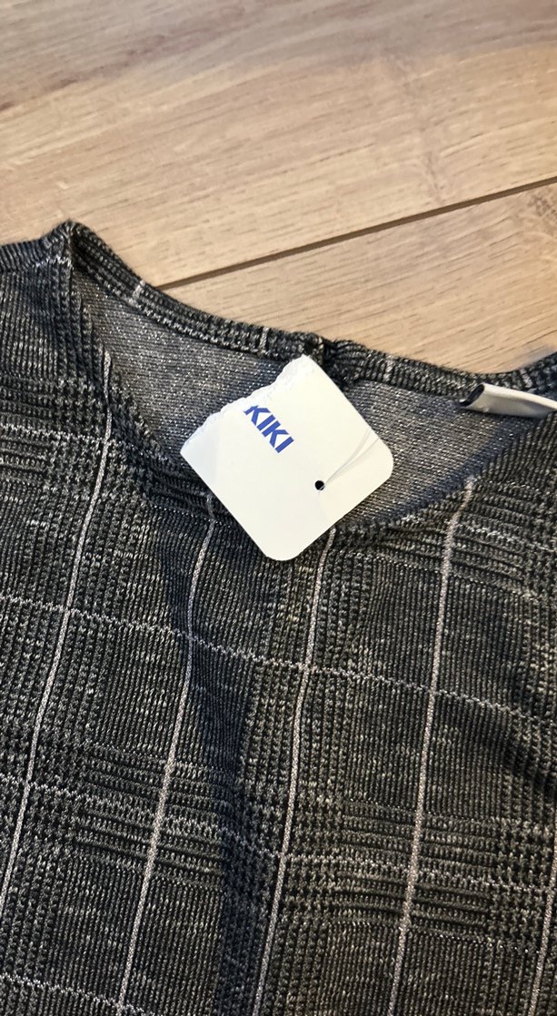 Kareli Gri Kolsuz Kız Elbisesi - Görsel 4