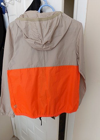 Benetton Kapüşonlu Yağmurluk - Görsel 4