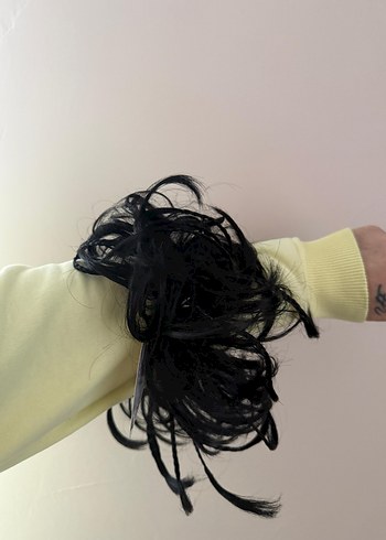 Bayan saçına birebir uyum sağlayan dönüş tür sarma topuz saç. - Görsel 3