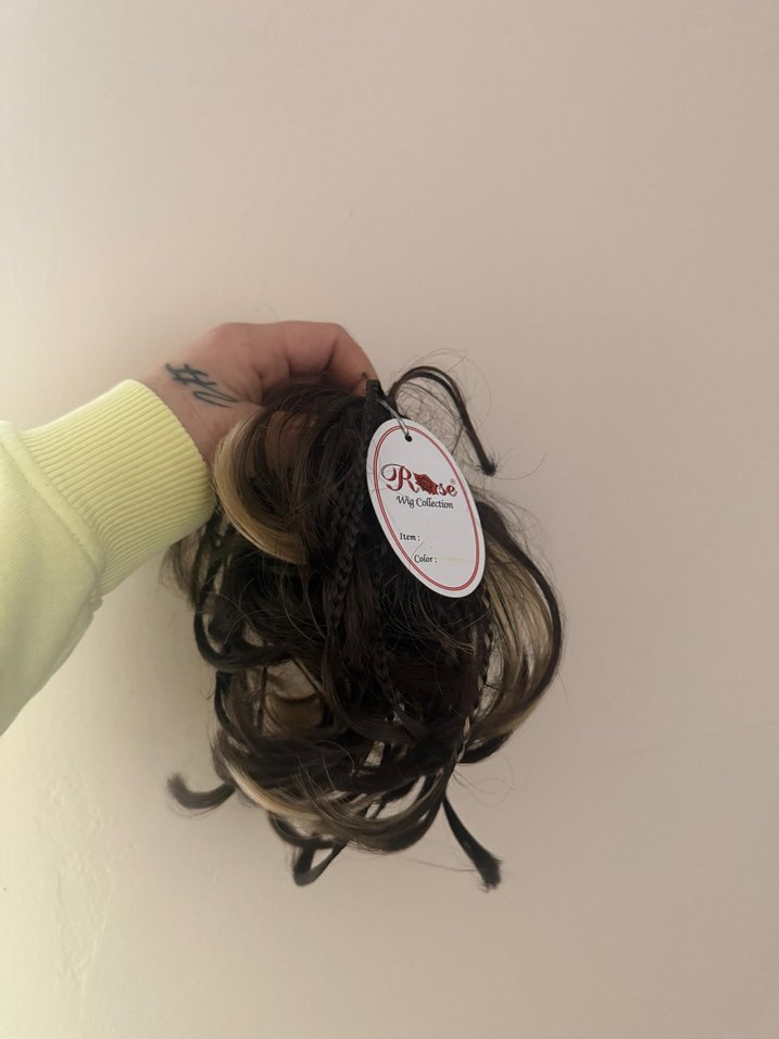 Bayan saçına dönüş tür  sarma topuz saç - Görsel 2