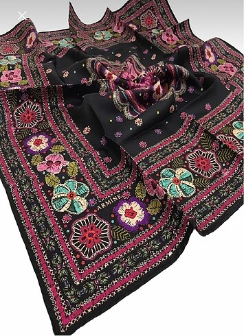 Armine sura ipek eşarp